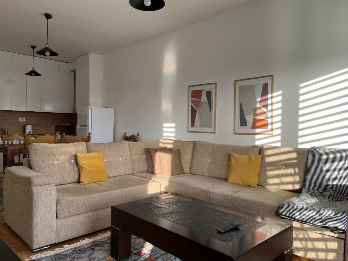 Central Luxury Apartment Prishtinë Ngoại thất bức ảnh