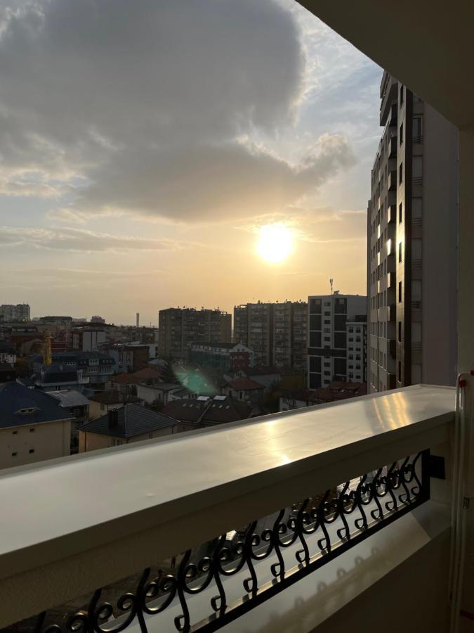 Central Luxury Apartment Prishtinë Ngoại thất bức ảnh