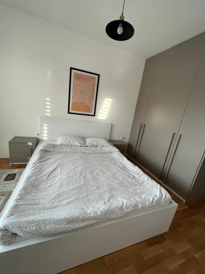 Central Luxury Apartment Prishtinë Ngoại thất bức ảnh