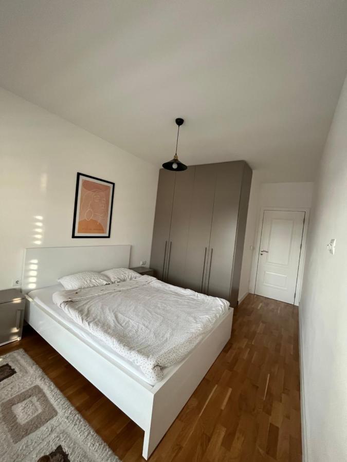 Central Luxury Apartment Prishtinë Ngoại thất bức ảnh