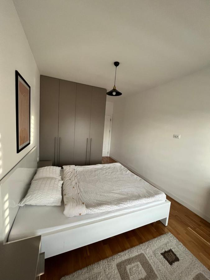 Central Luxury Apartment Prishtinë Ngoại thất bức ảnh